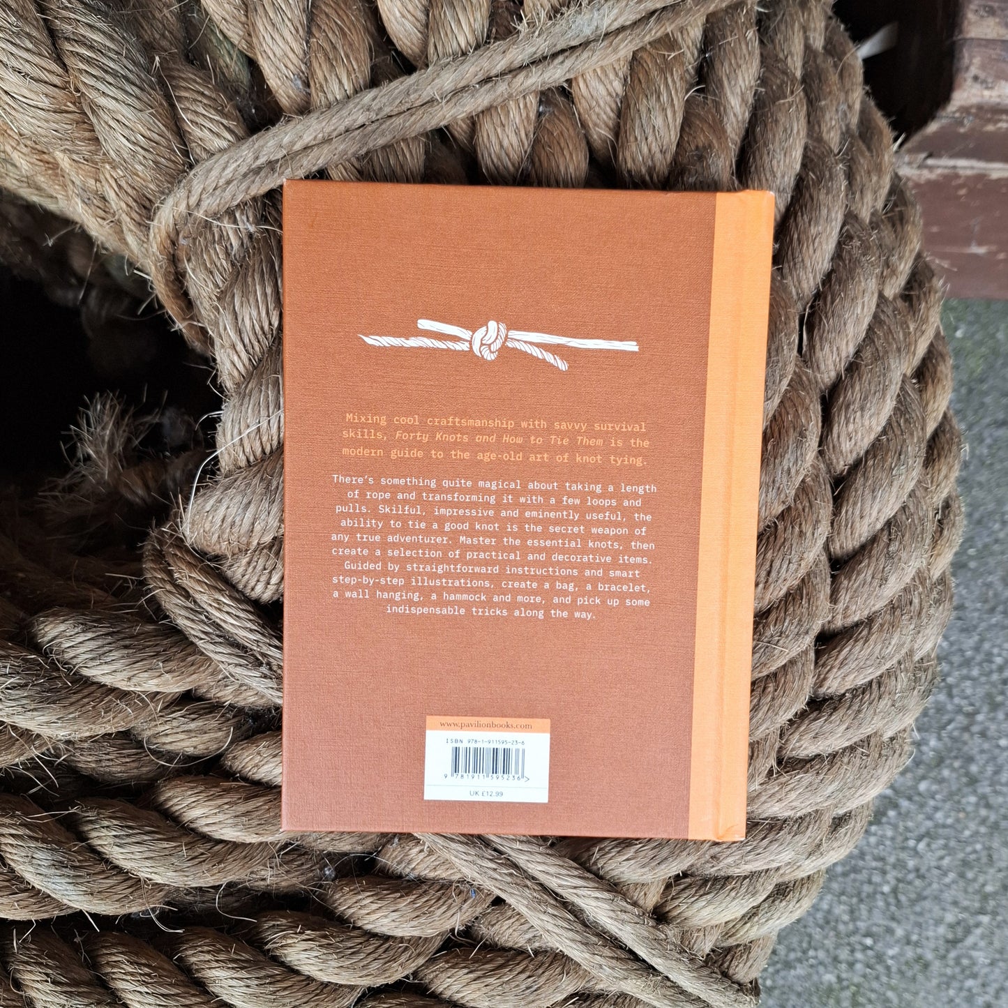 40 Knots and How to Tie Them